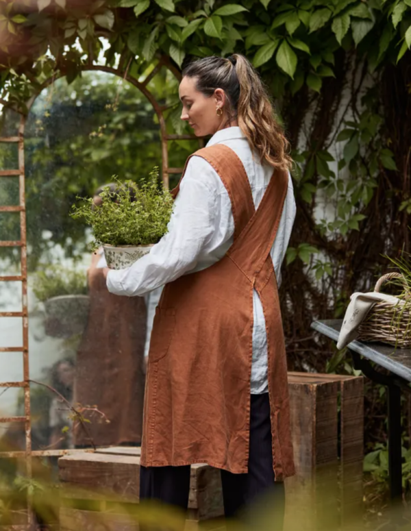 Apron Cross Back Stonewash Linen Tobacco