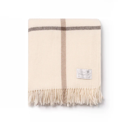 Ruanui Station Waitoka White Throw
